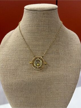 Harry Potter Hermione’s Time-Turner Pendant Necklace with real hourglass